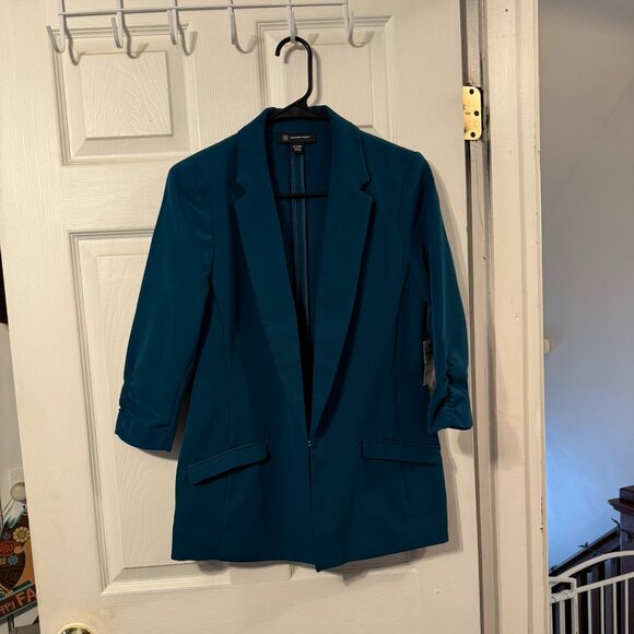 Women's mensware inspired blazer in teal.  Size petite medium.  NWT - Picture 1 of 10
